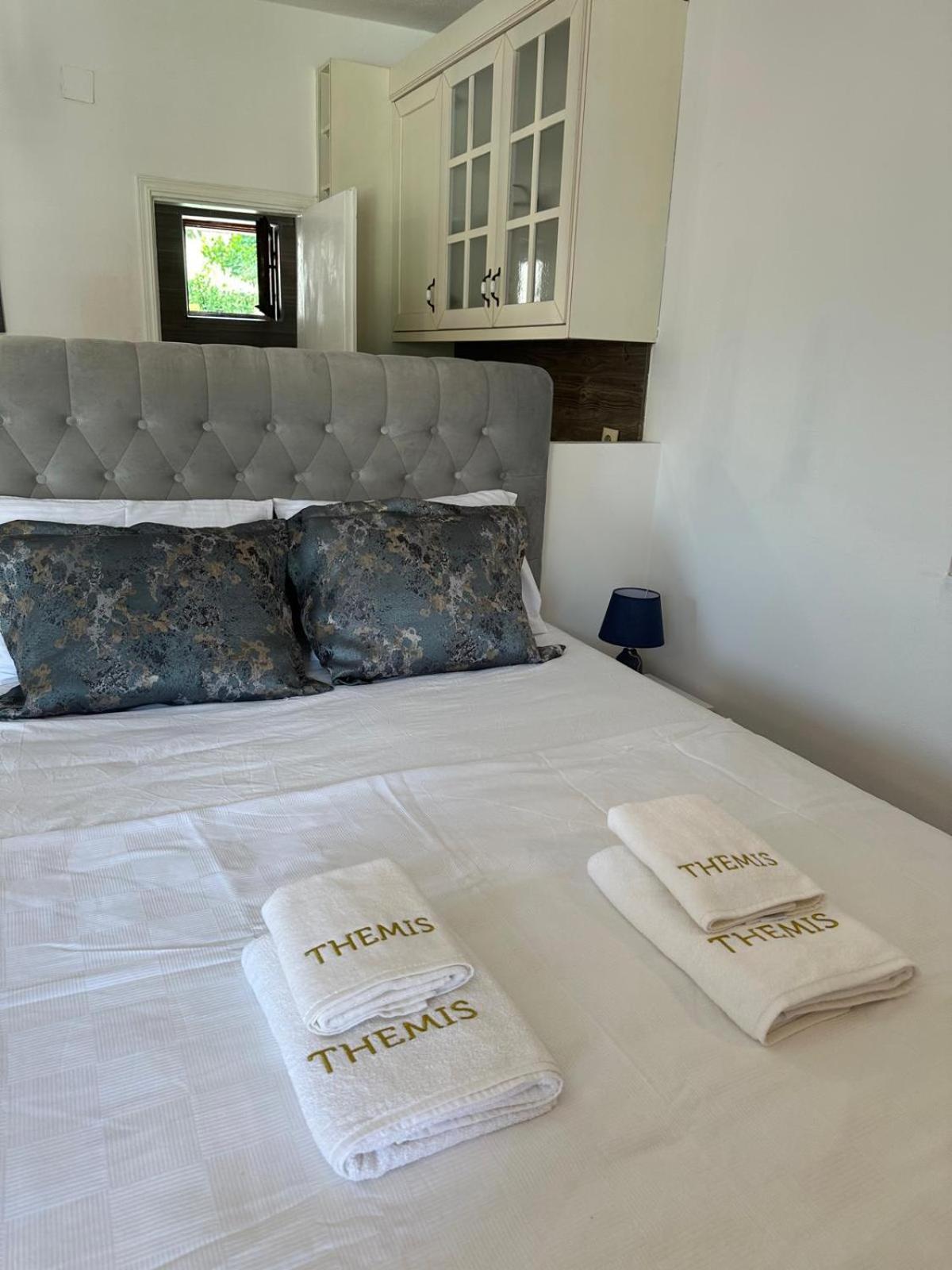 Themis Apart Hotel Kotor Exteriér fotografie